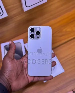 New Apple iPhone 15 Pro Max 256 GB White