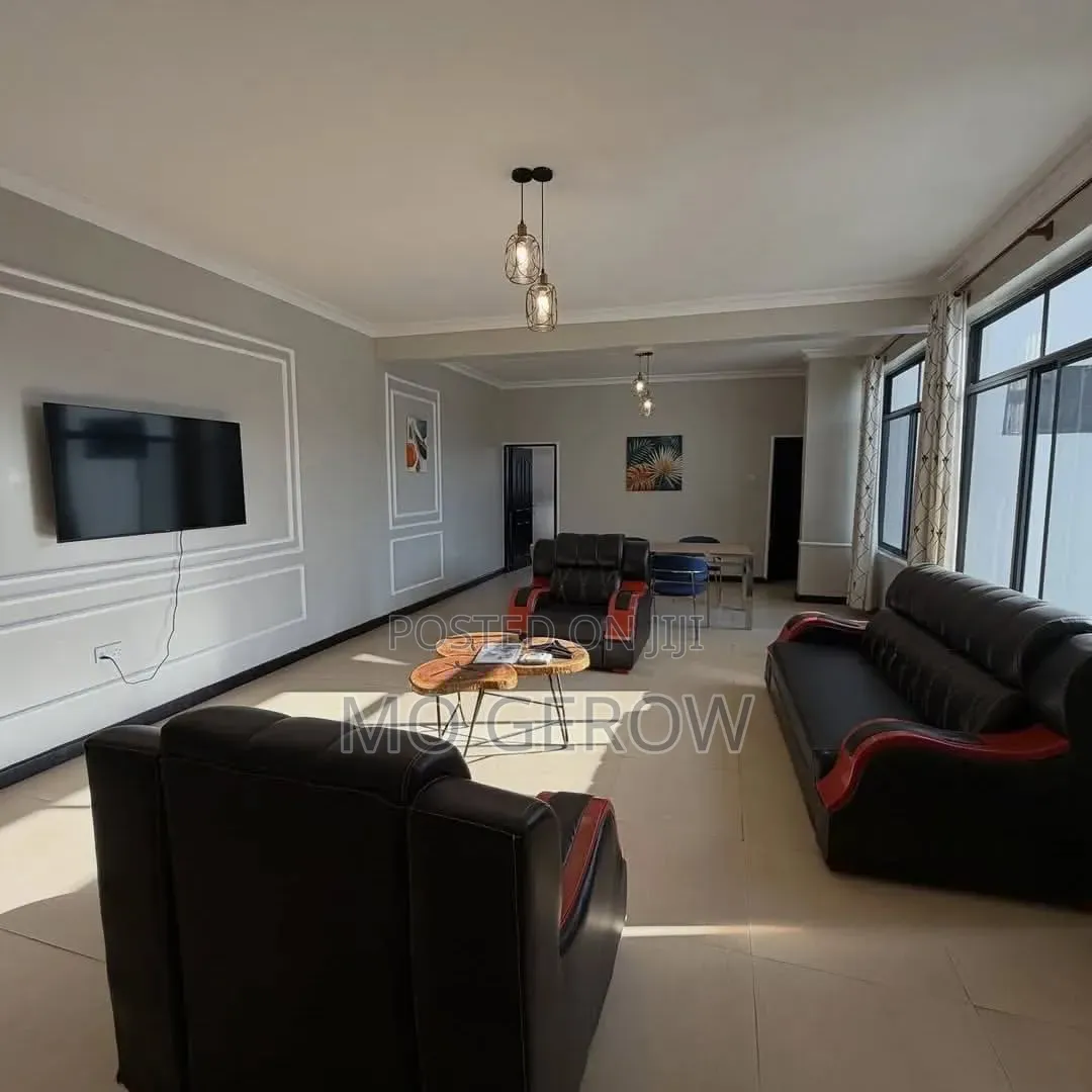 Furnished 2bdrm Apartment in Oyster Bay for rent