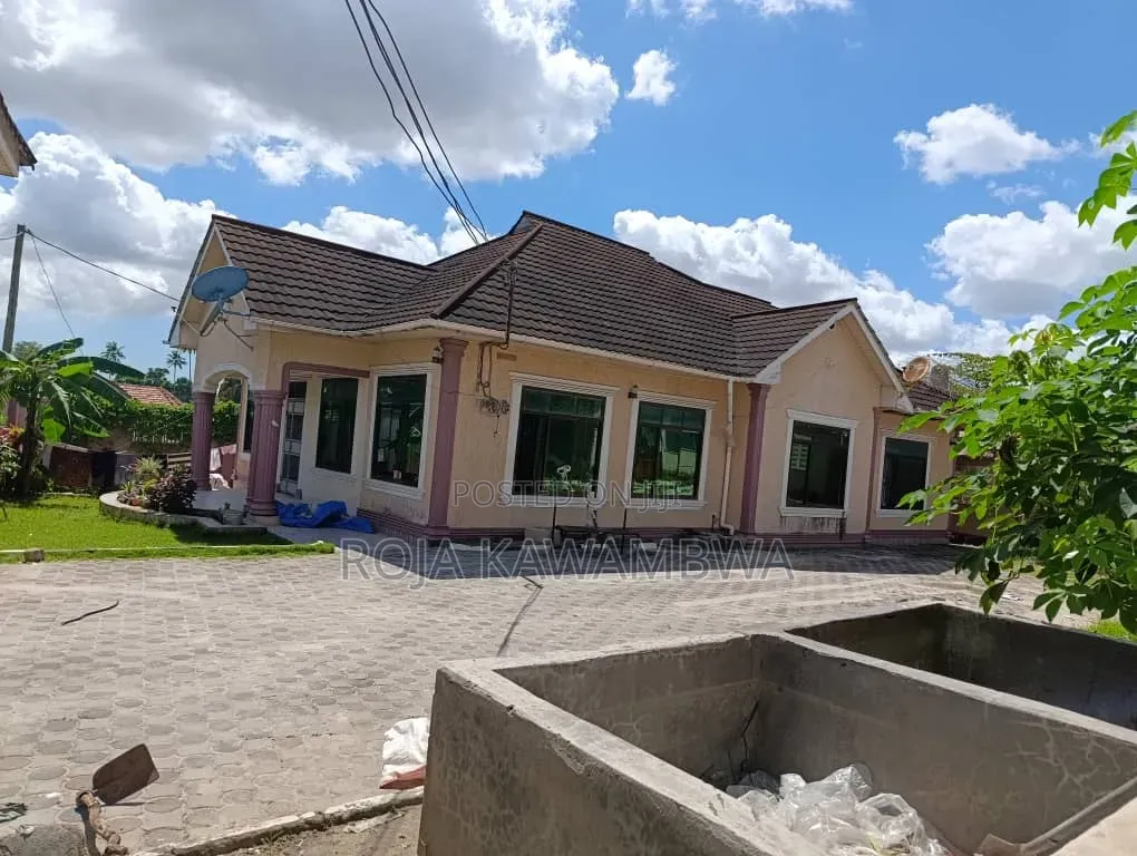 3bdrm House in Buza, Temeke for sale