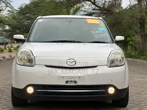 Mazda Verisa 2009 White
