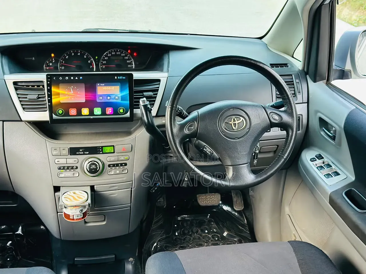 Toyota Noah 2.0 143hp AWD (8 Seater) 2008 Silver