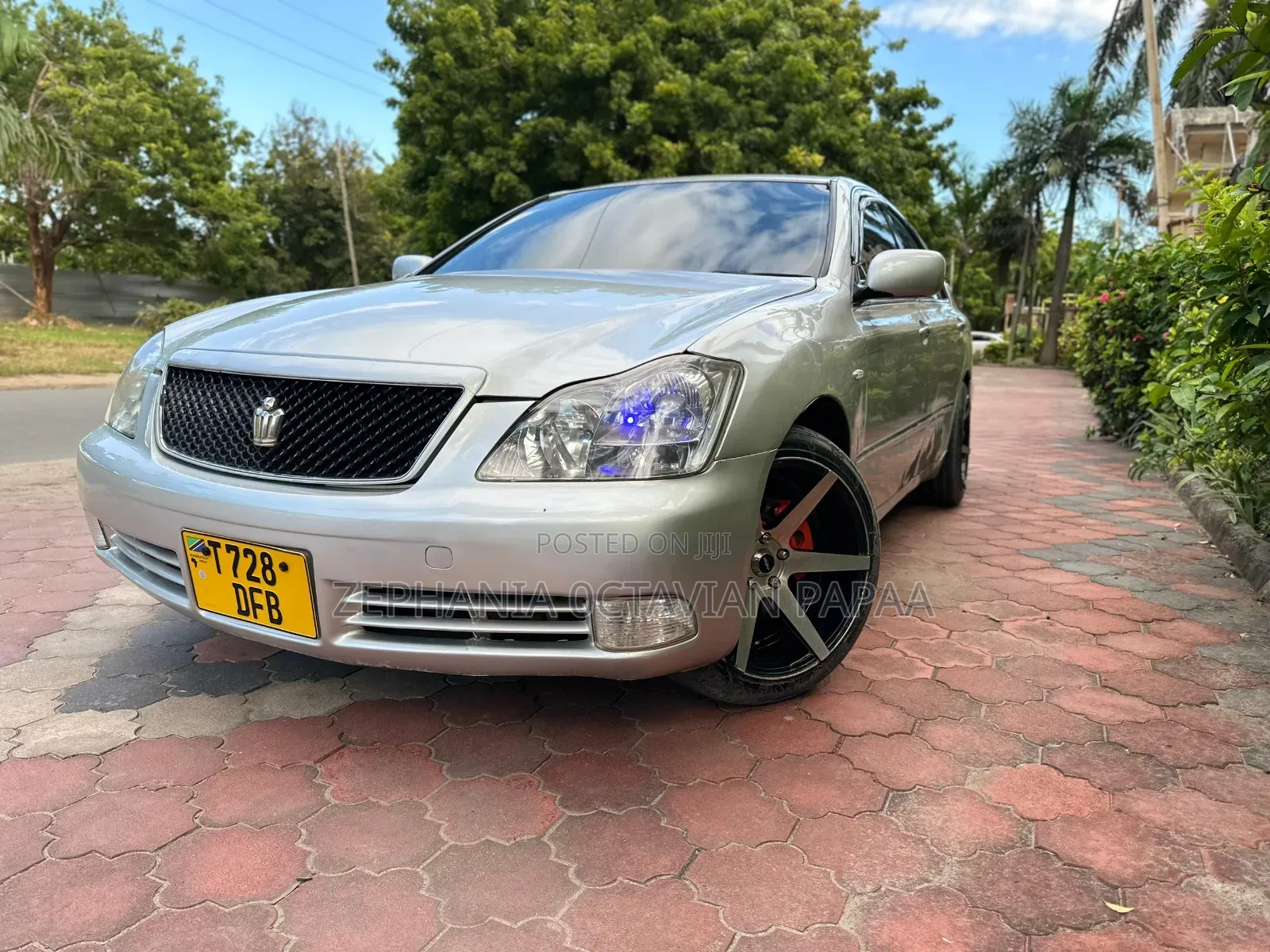 Toyota Crown 2006 Silver