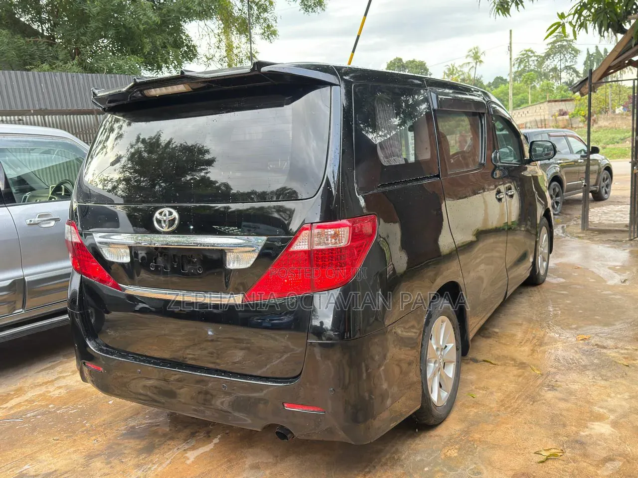 Toyota Alphard 2009 Black