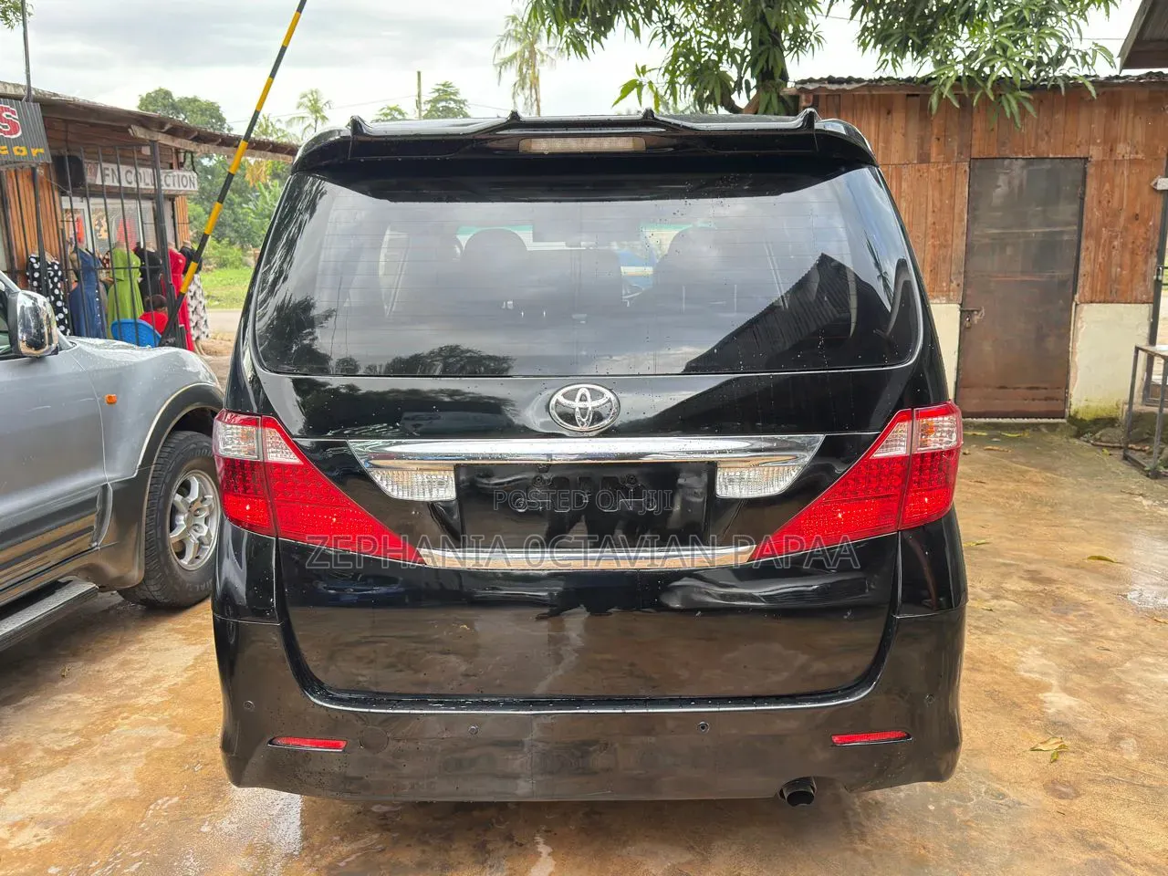 Toyota Alphard 2009 Black