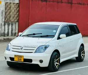 Toyota IST 2005 White