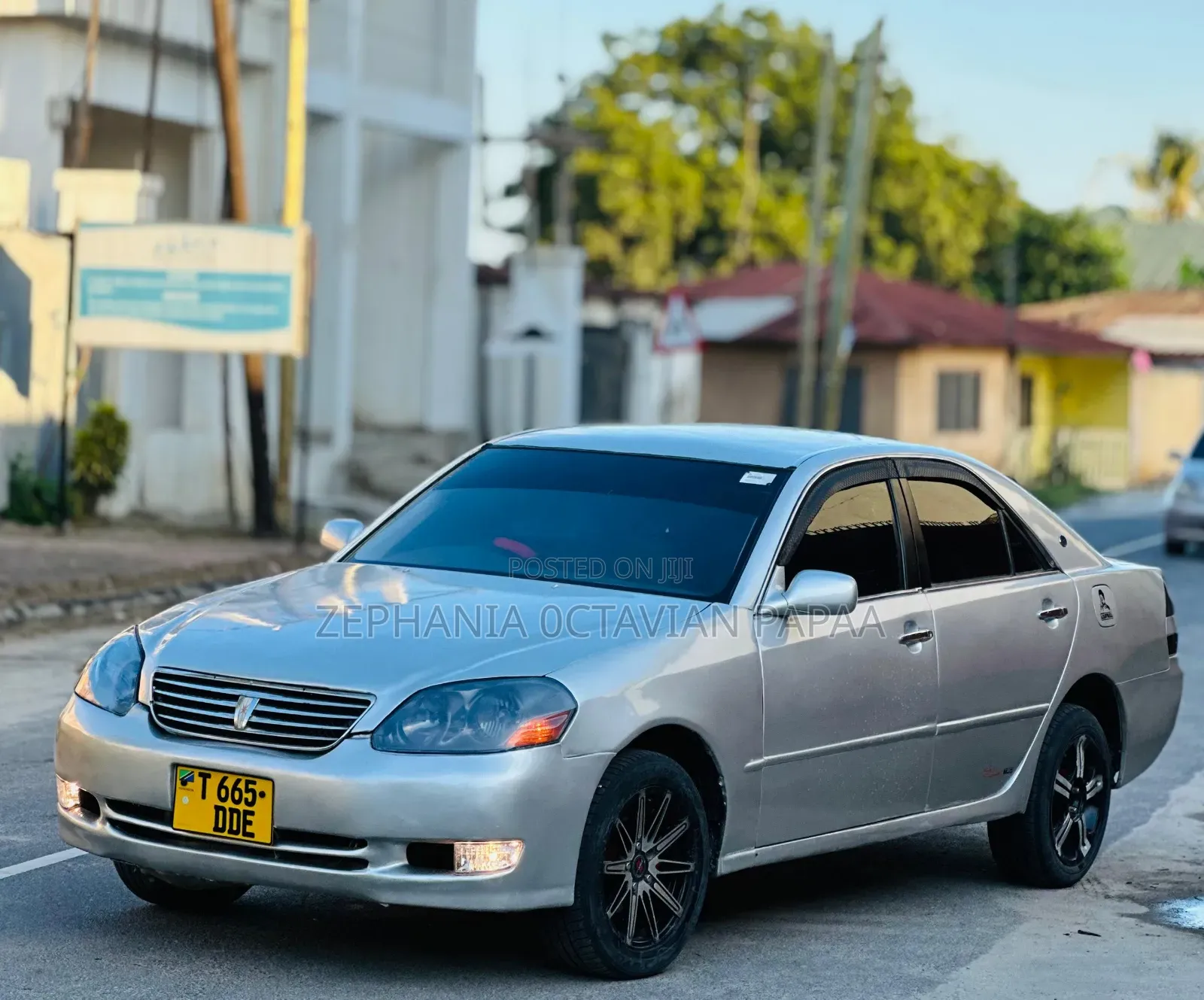 Toyota Mark II 2004 Silver
