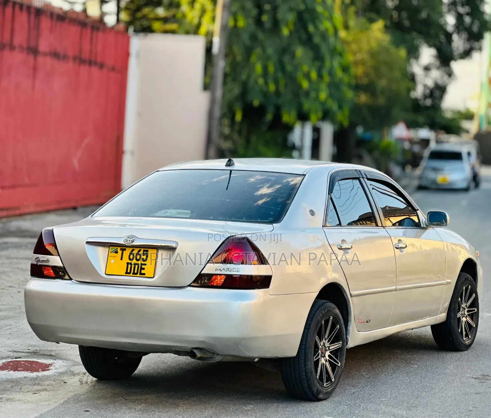 Toyota Mark II 2004 Silver
