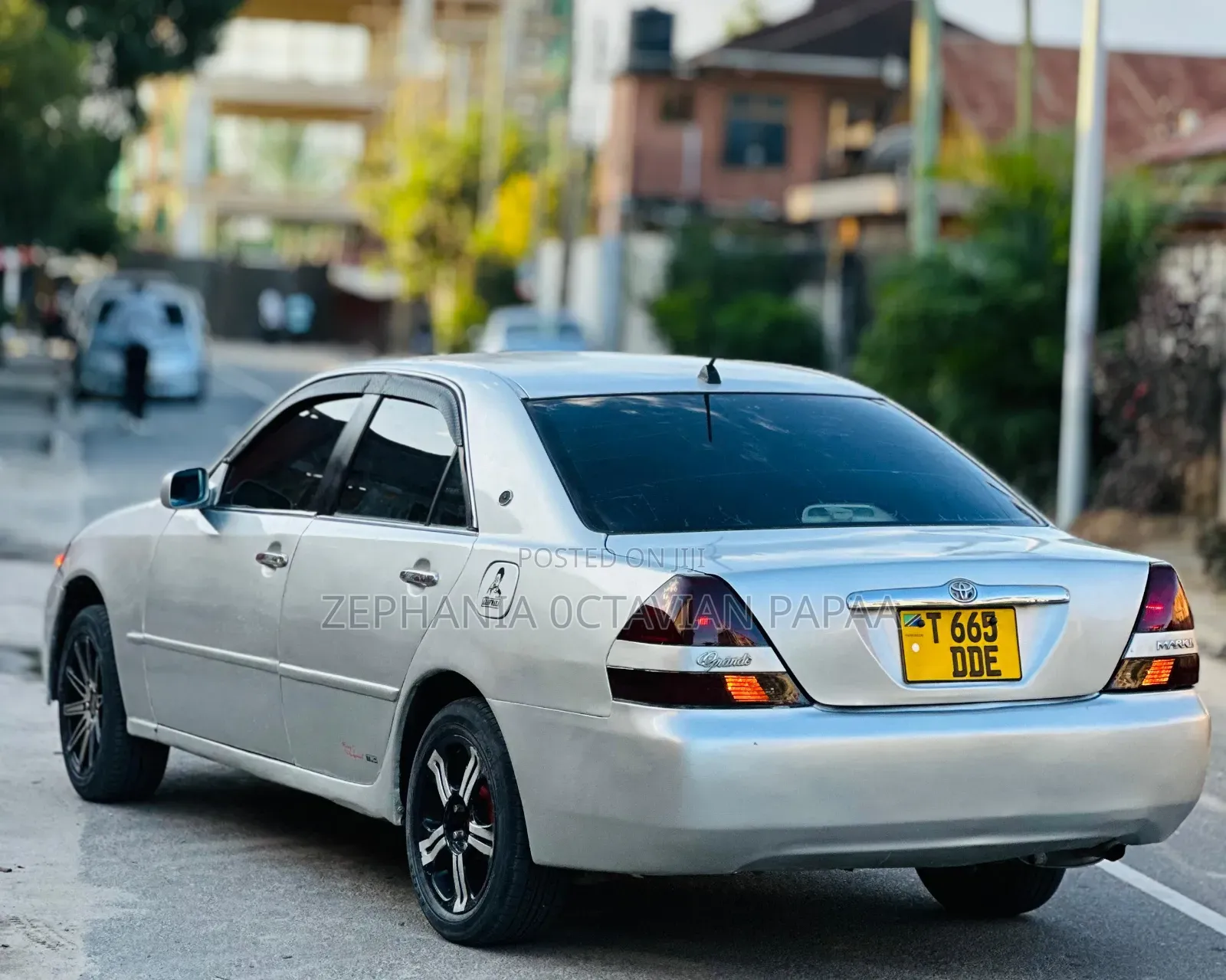 Toyota Mark II 2004 Silver