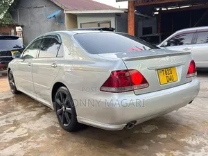 Toyota Crown 2006 Silver