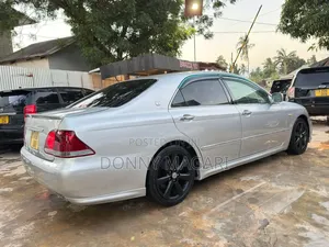 Toyota Crown 2006 Silver