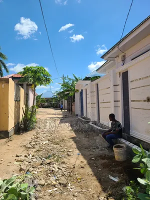 Furnished 4bdrm House in Biriani Real Estate, Chamazi for sale