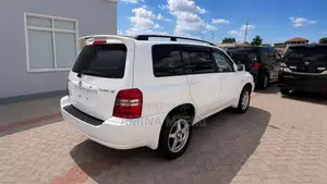 Toyota Kluger 2011 White