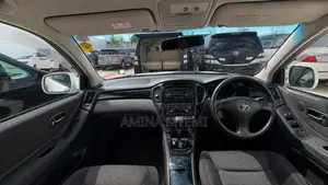 Toyota Kluger 2011 White