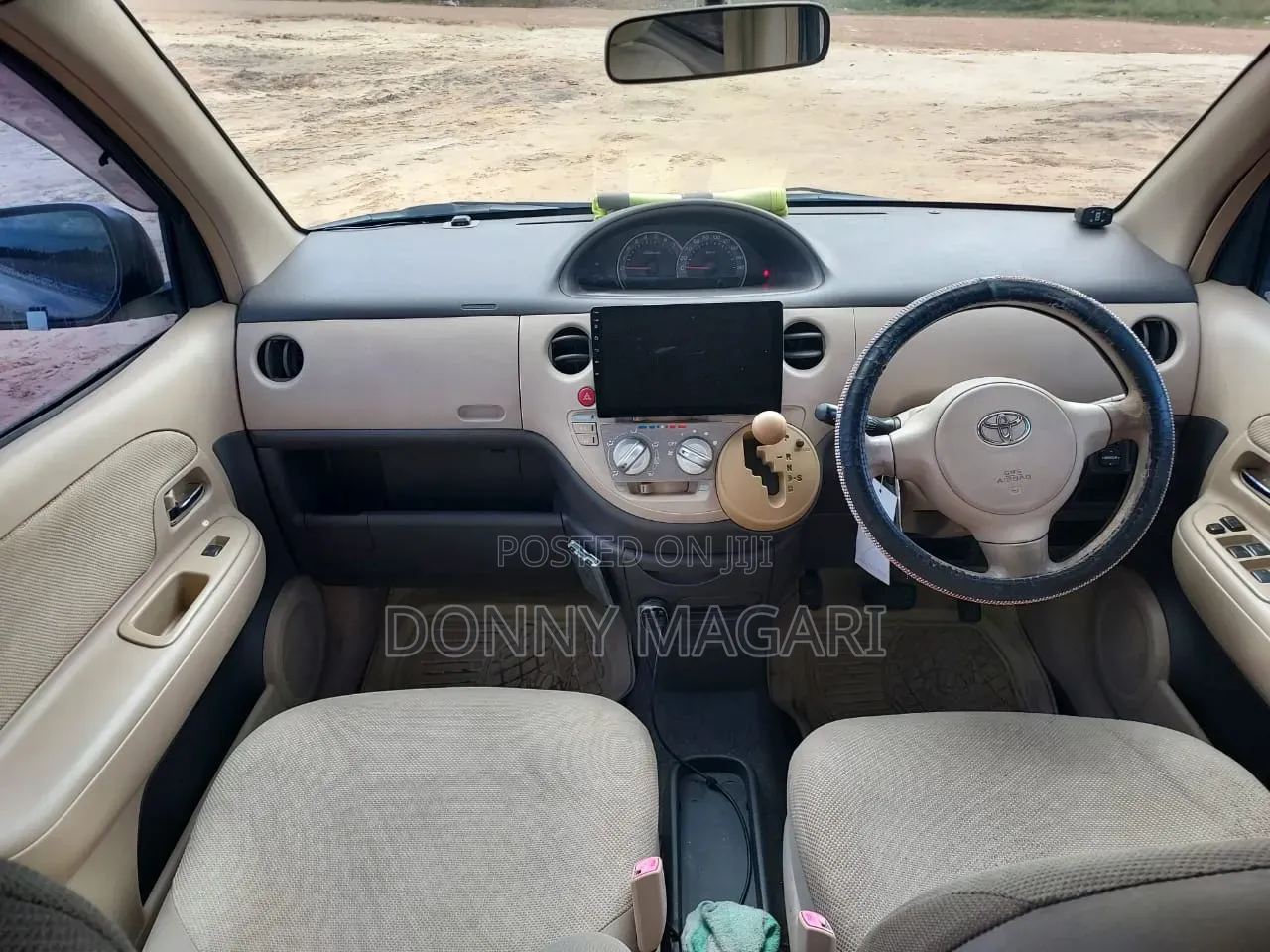 Toyota Sienta 2006 Gray