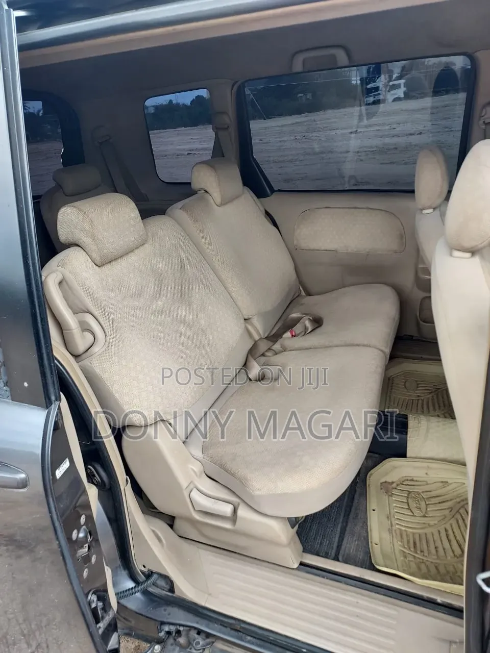 Toyota Sienta 2006 Gray