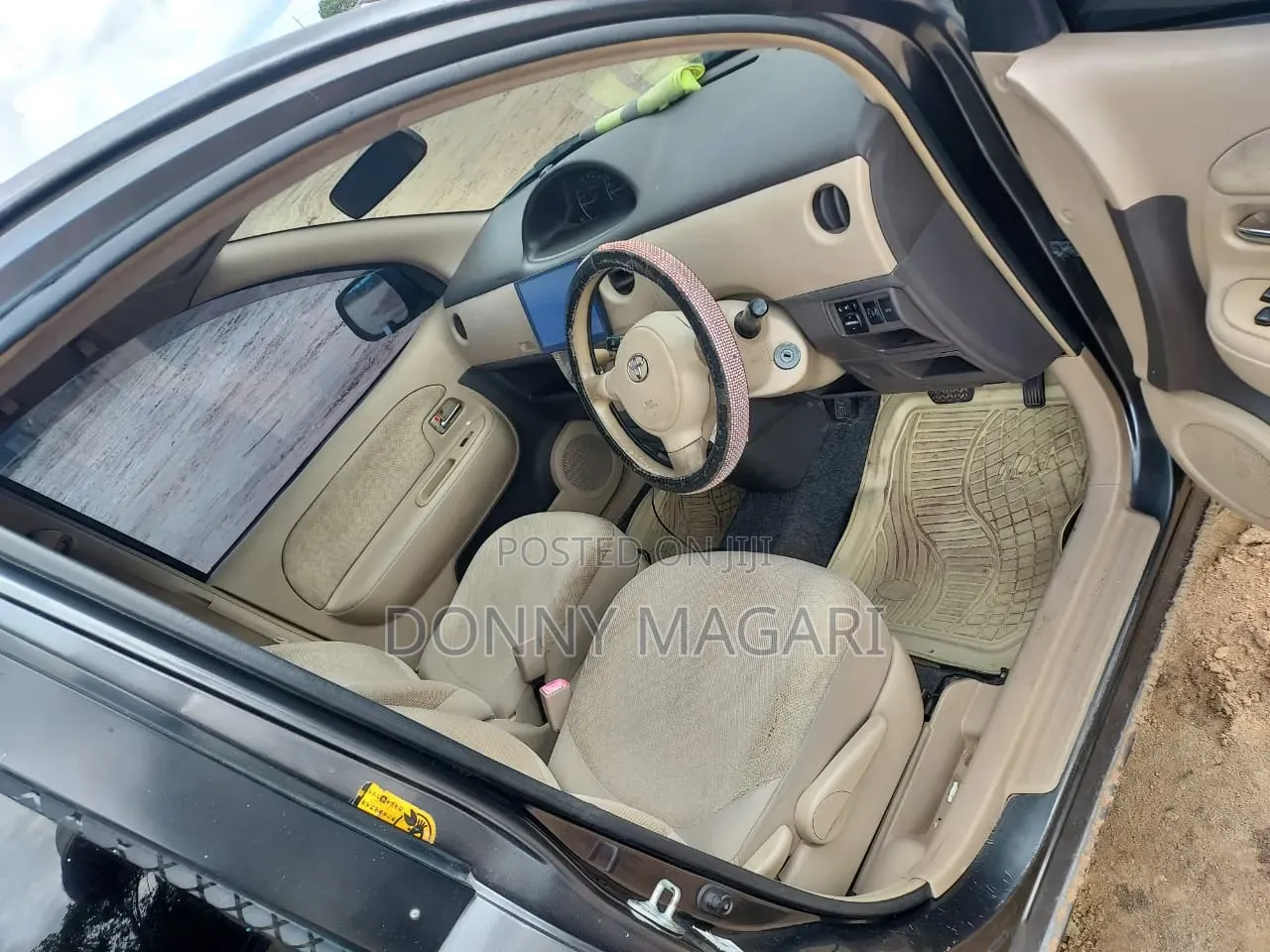 Toyota Sienta 2006 Gray
