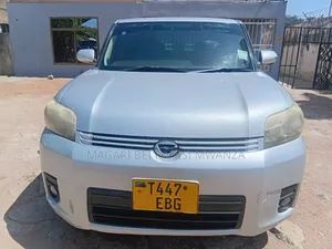 Toyota Corolla Rumion 2011 Silver