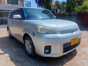 Toyota Corolla Rumion 2011 Silver