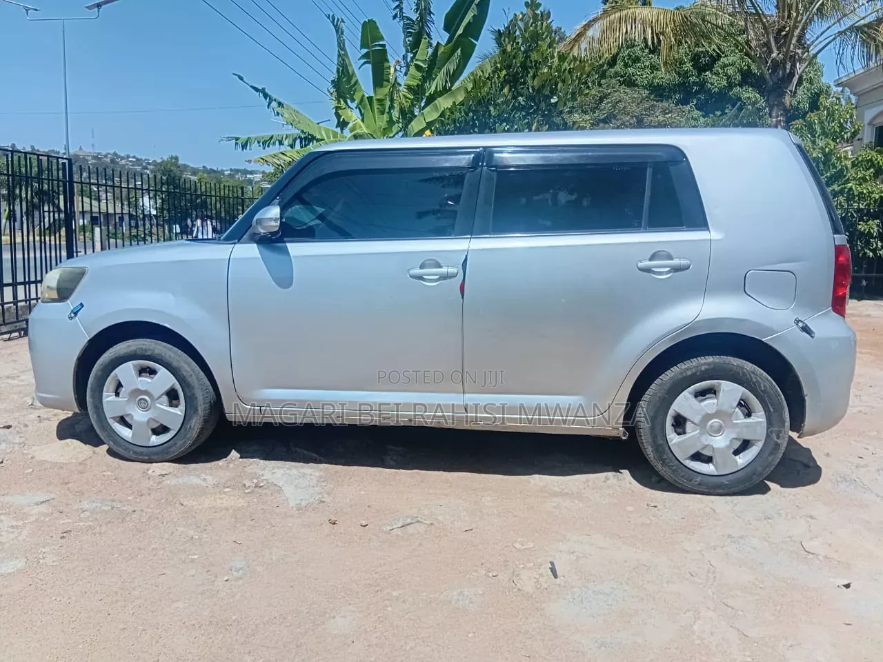 Toyota Corolla Rumion 2011 Silver