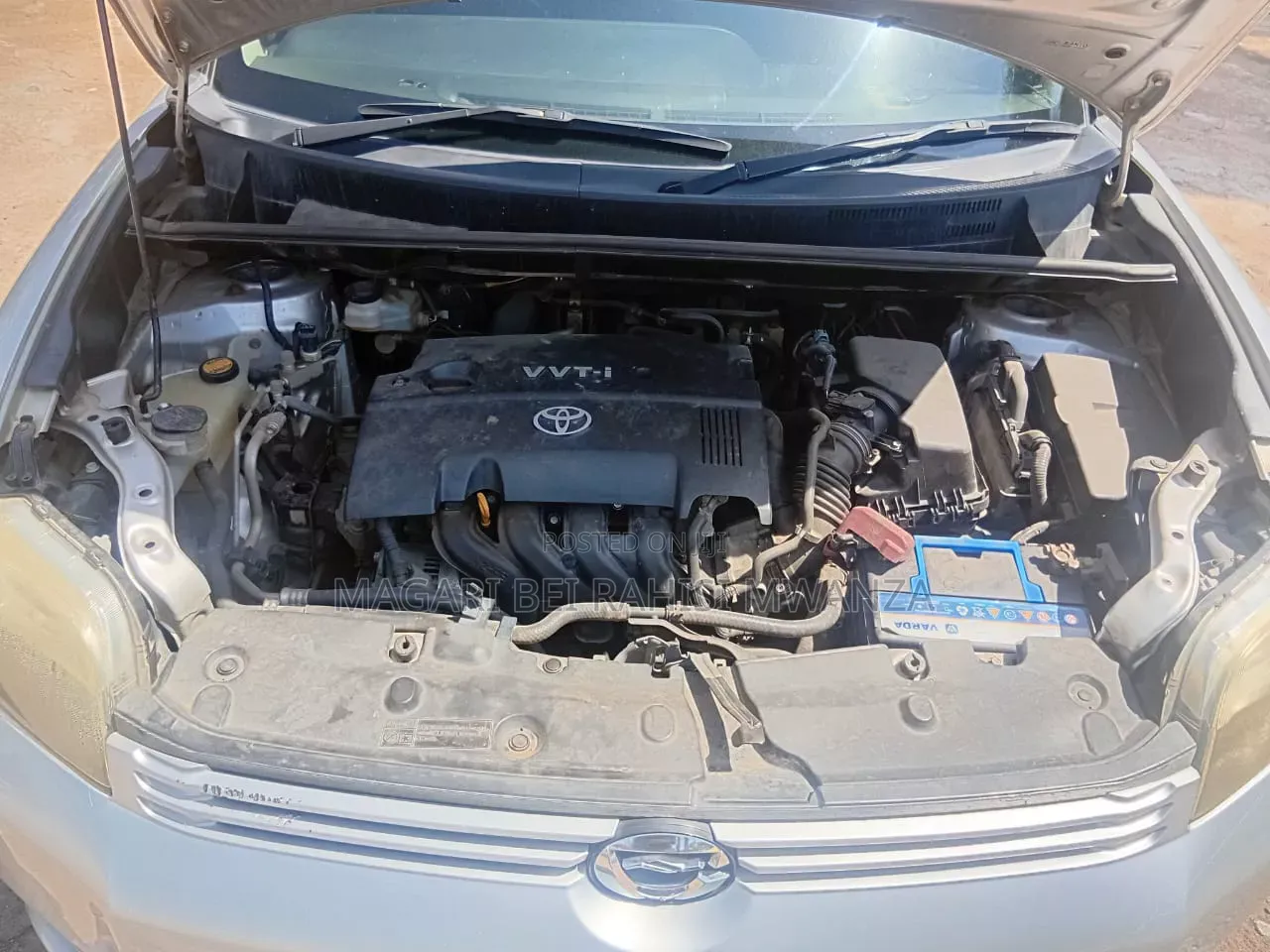 Toyota Corolla Rumion 2011 Silver