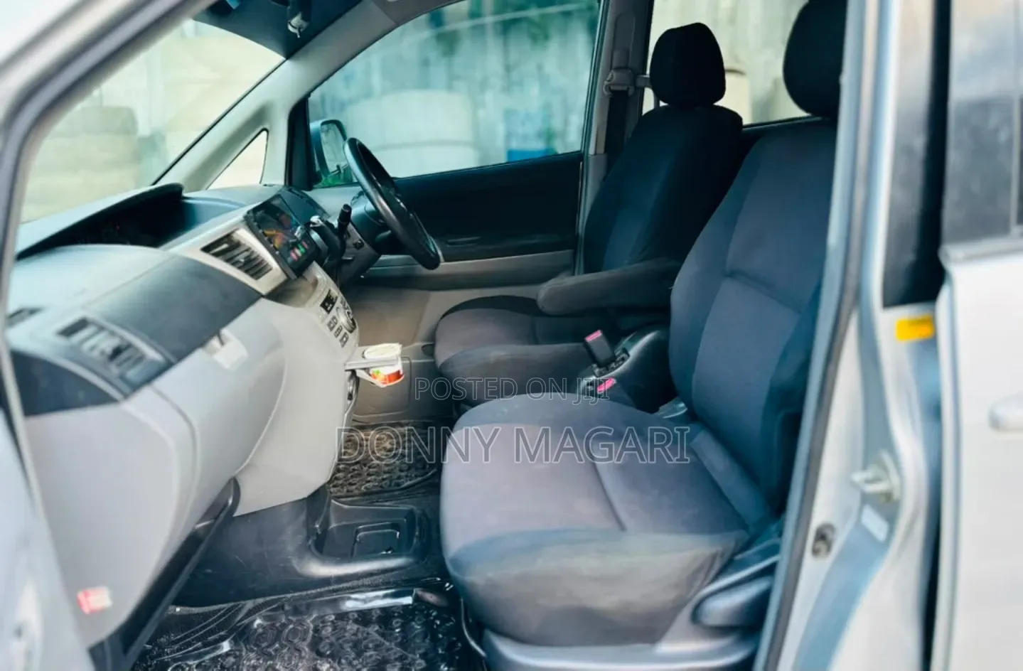 Toyota Noah 2008 Silver
