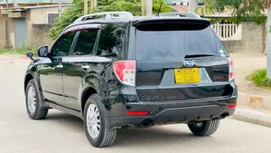 Subaru Forester 2010 Black
