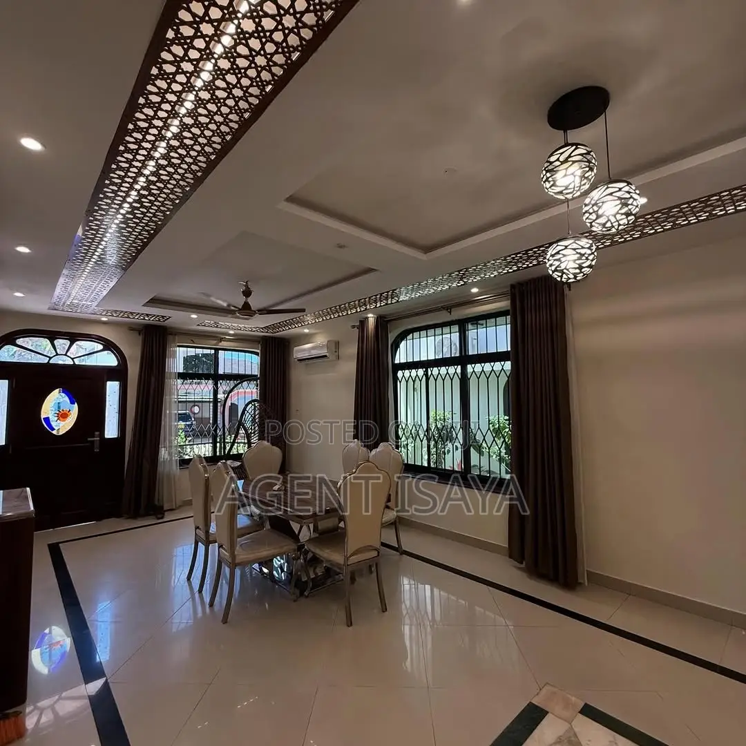 Furnished 4bdrm Apartment in Ada Estate for rent