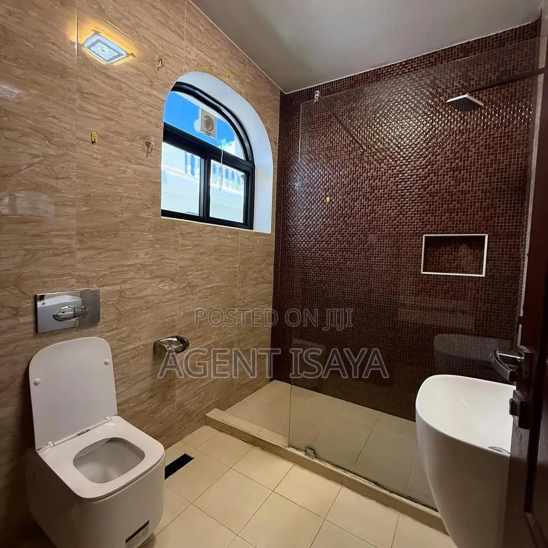 Furnished 4bdrm Apartment in Ada Estate for rent