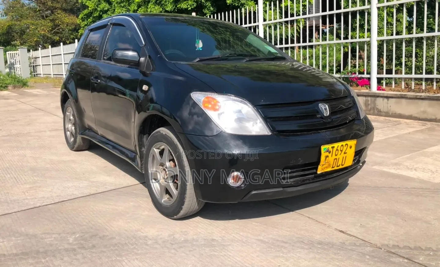 Toyota IST 2005 Black