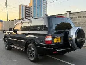 Toyota Land Cruiser 2000 Black