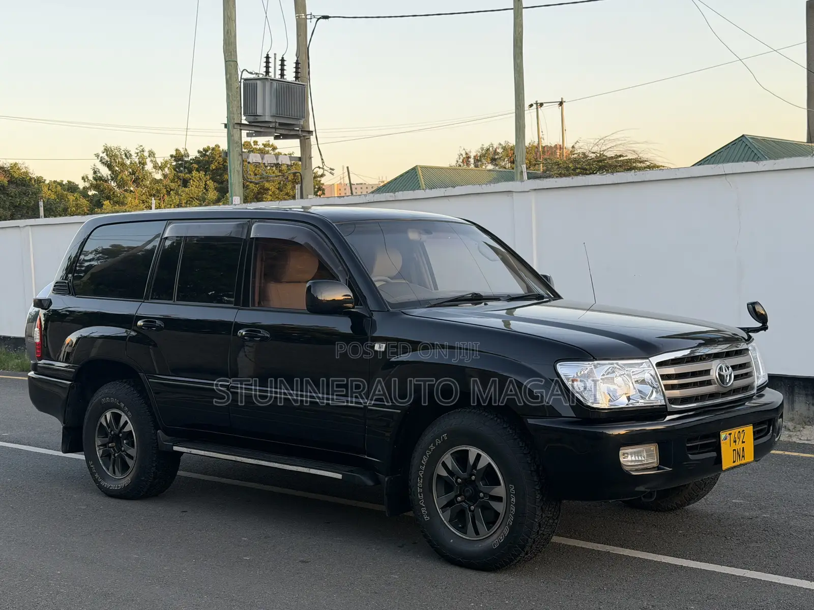 Toyota Land Cruiser 2000 Black