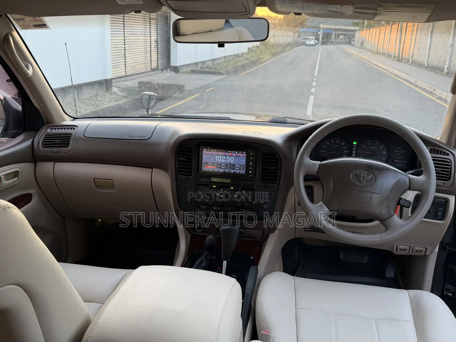 Toyota Land Cruiser 2000 Black