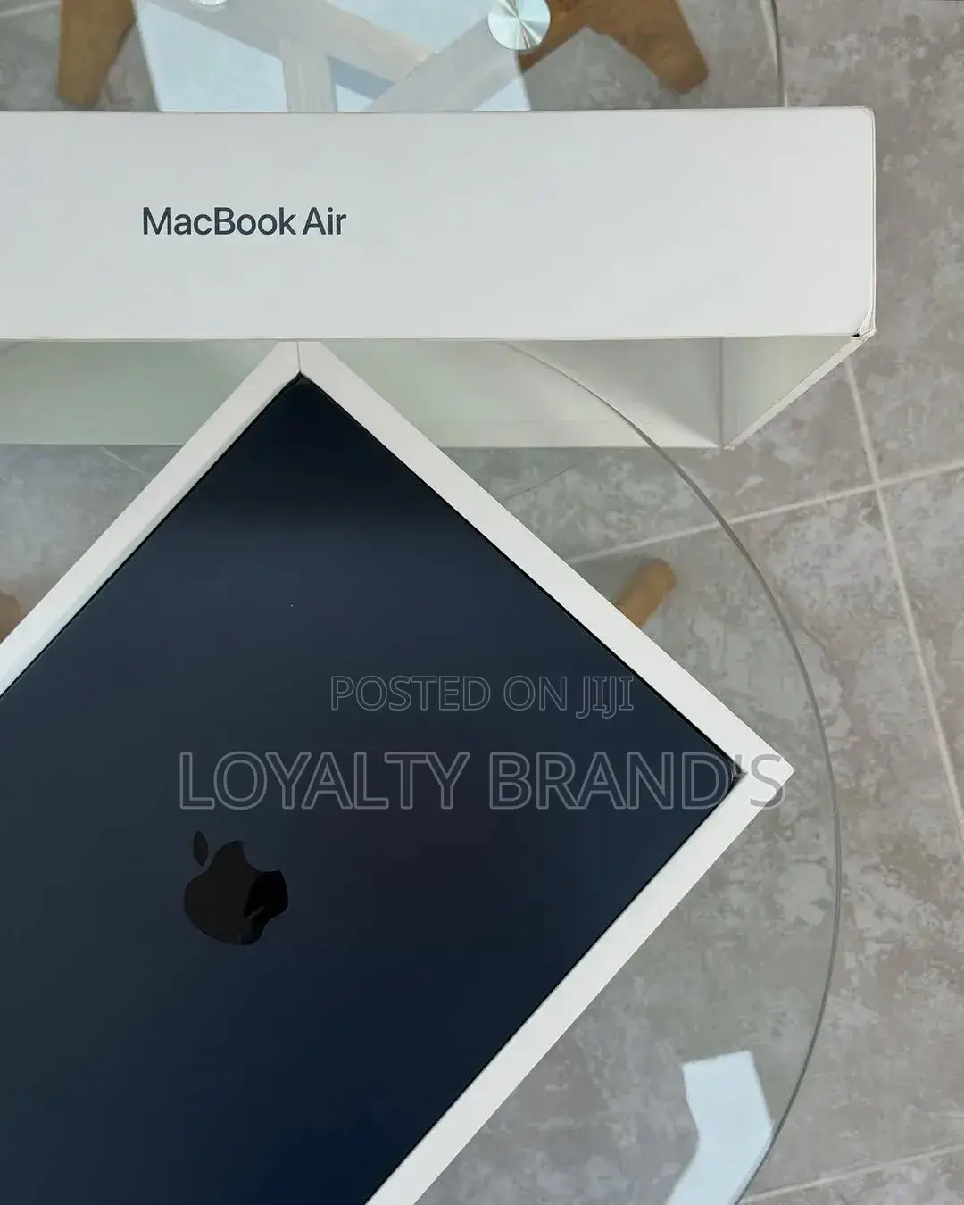 New Laptop Apple MacBook Air 2025 M4 24GB Apple M4 SSD 512GB
