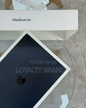 New Laptop Apple MacBook Air 2025 M4 24GB Apple M4 SSD 512GB