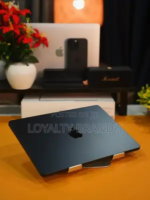 New Laptop Apple MacBook Air 2025 M4 16GB Apple M4 SSD 512GB