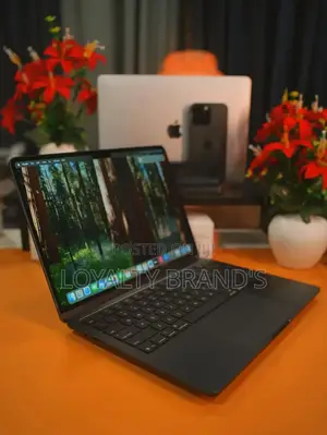 New Laptop Apple MacBook Air 2025 M4 16GB Apple M4 SSD 512GB