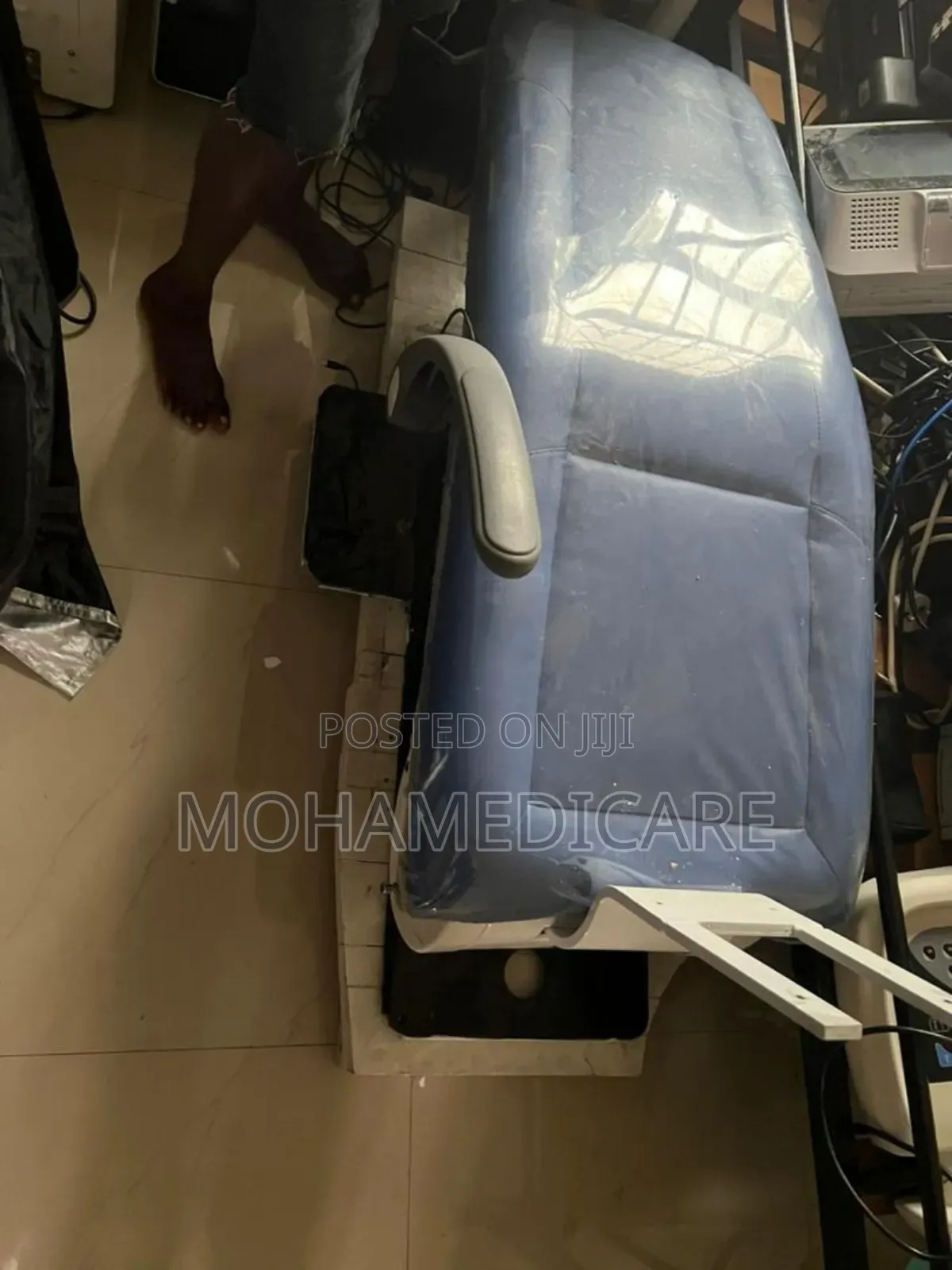 Complete Dental Unit System (Chair With Oxygen Gas Concentrator)