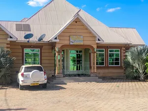 Furnished 18bdrm House in Royaltour Lodge, Zanka for sale