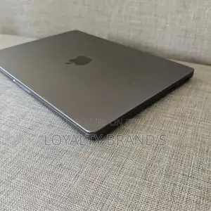 New Laptop Apple MacBook Pro 2025 M5 24GB Apple M5 SSD 1T