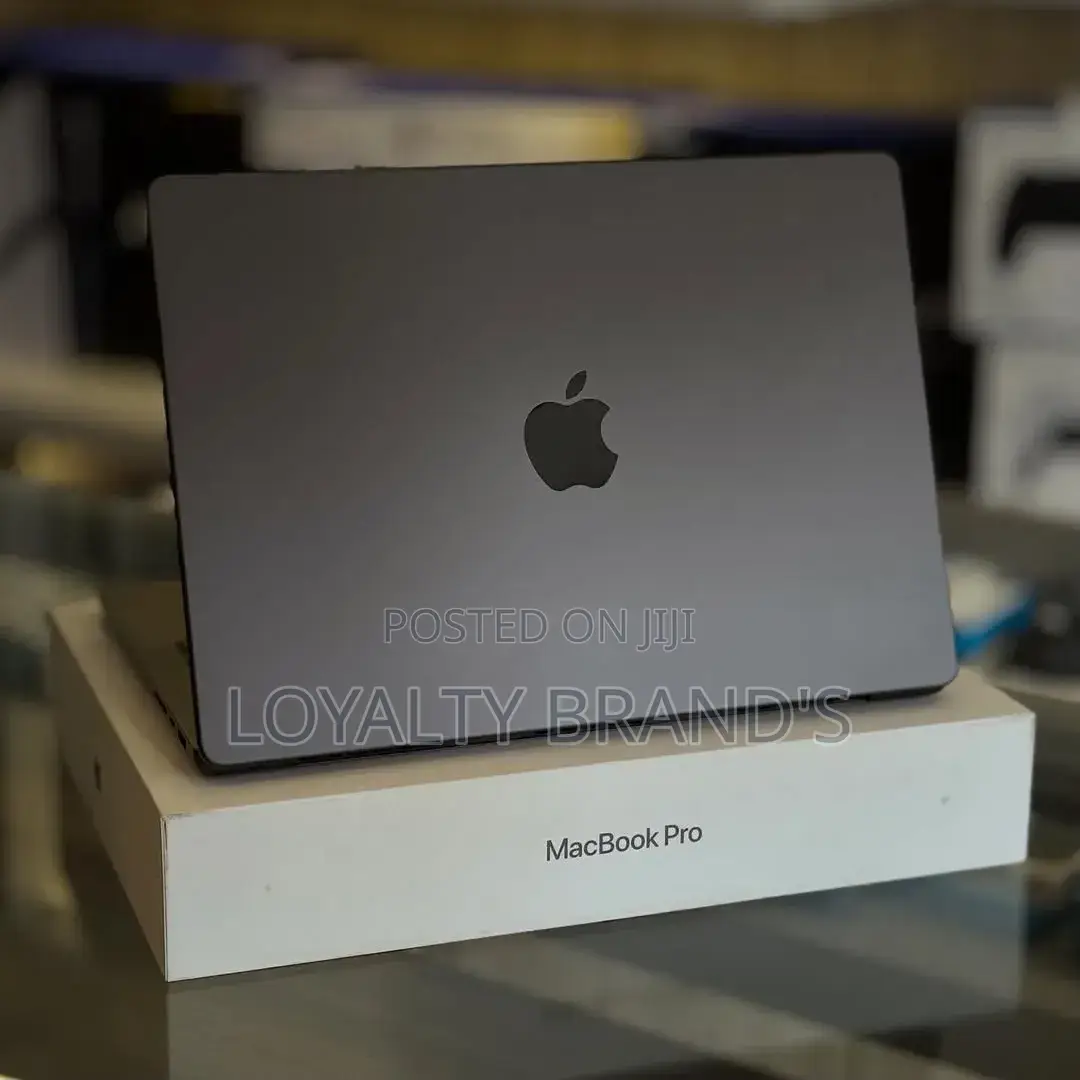 New Laptop Apple MacBook Pro 2025 M5 16GB Apple M5 SSD 512GB