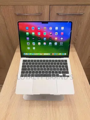 New Laptop Apple MacBook Air 2023 M2 16GB Apple M2 SSD 256GB