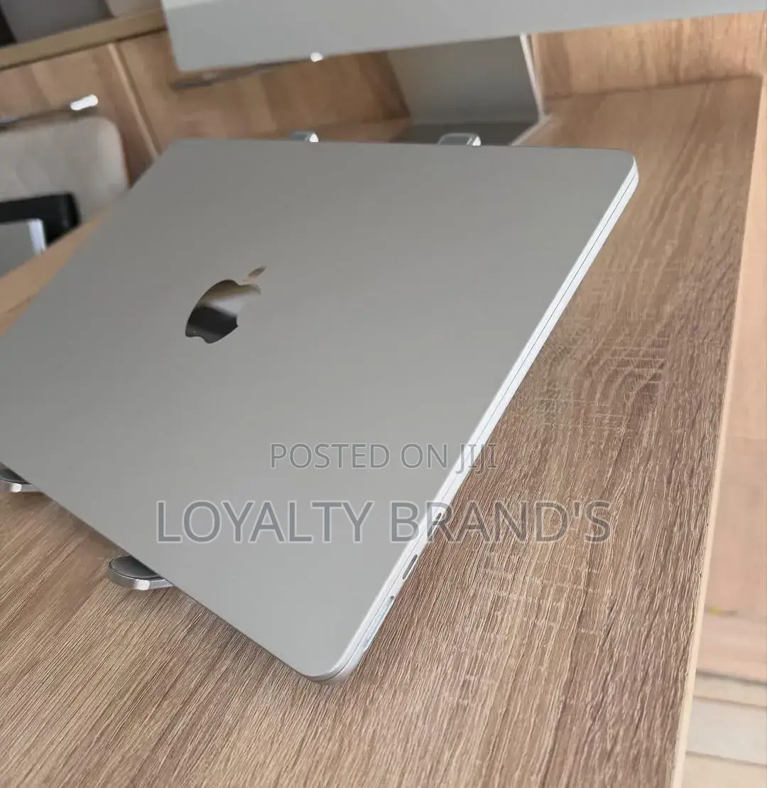New Laptop Apple MacBook Air 2025 M4 16GB Apple M4 SSD 512GB