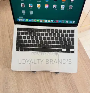 New Laptop Apple MacBook Air 2025 M4 16GB Apple M4 SSD 256GB