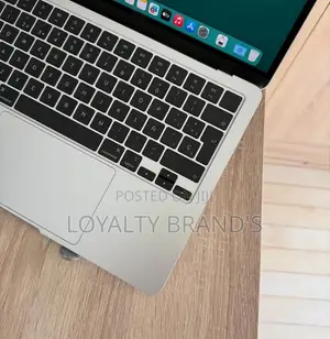 New Laptop Apple MacBook Air 2025 M4 16GB Apple M4 SSD 256GB