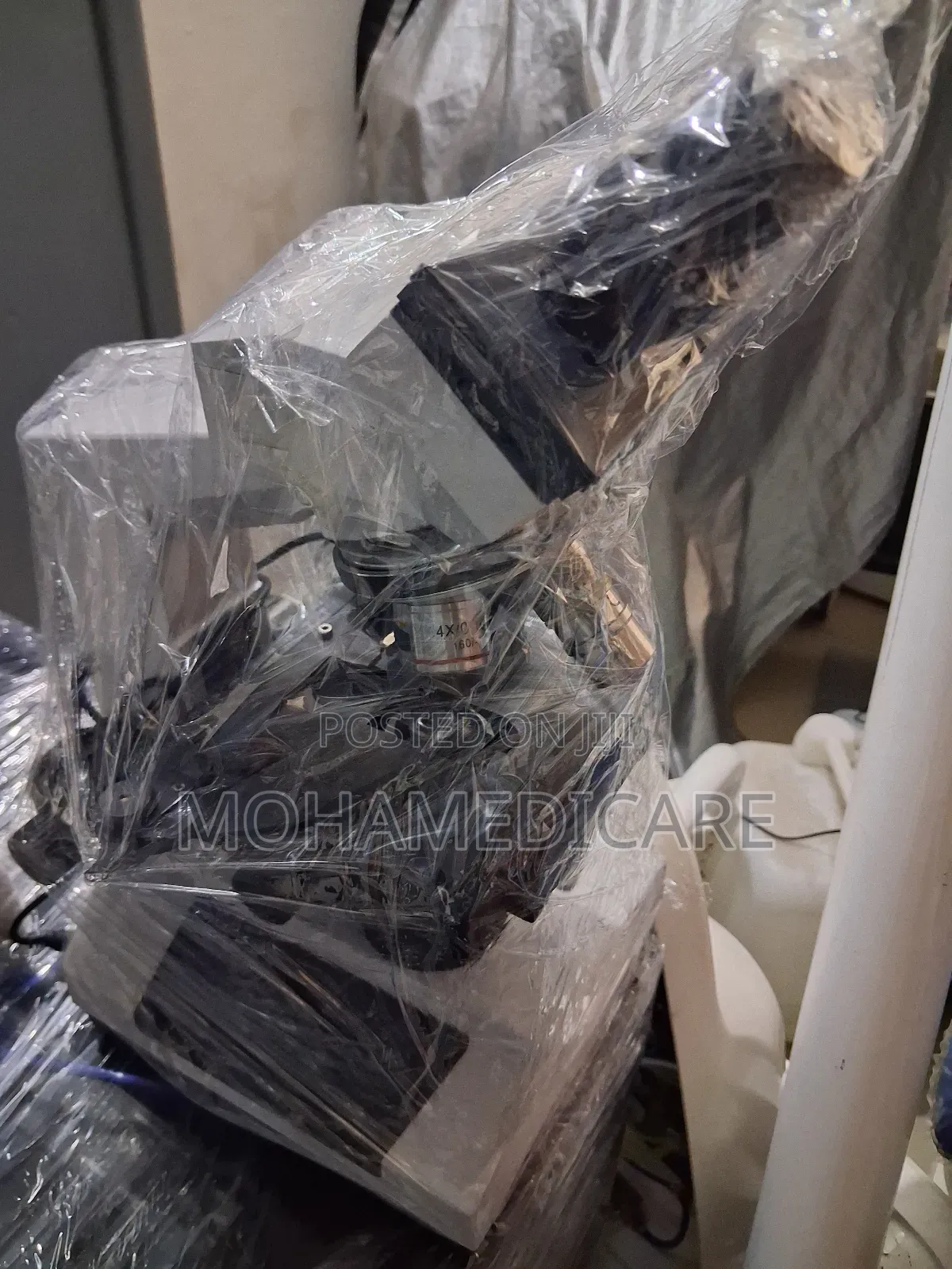Compound Optical Microscope (Biological Microscope)