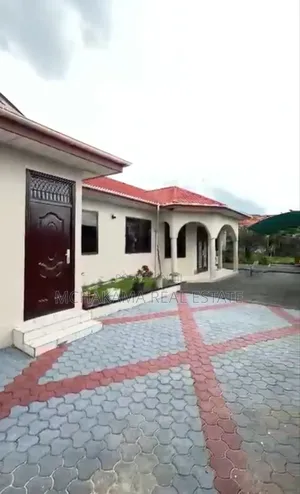 3bdrm House in Mchakama Real Estate, Mbweni for sale