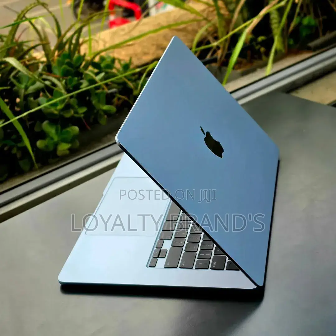 New Laptop Apple MacBook Air 2020 M1 8GB Apple M1 SSD 256GB