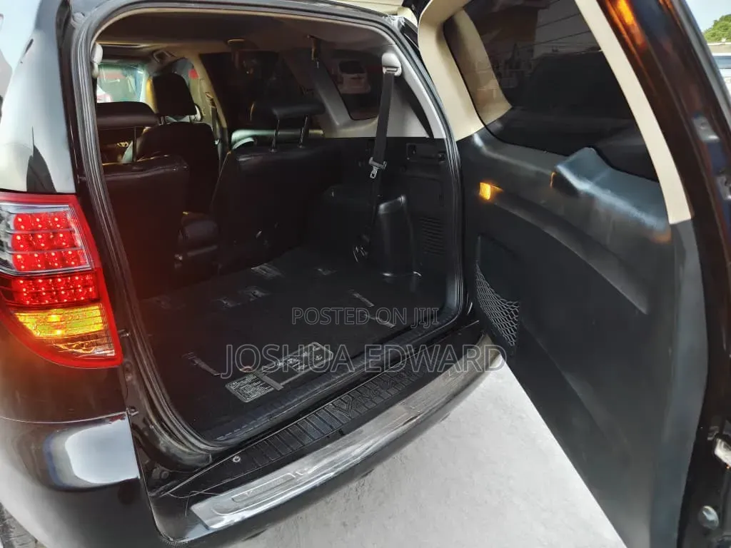 Toyota Vanguard 2009 Black
