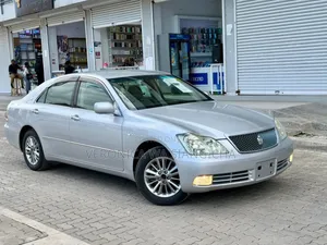 Toyota Crown 2004