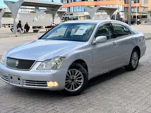 Toyota Crown 2004